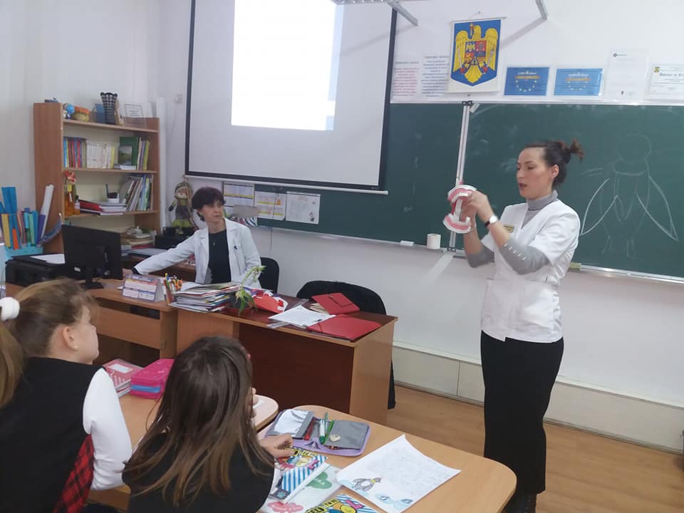 Servicii-stomatologice-gratuite-pentru-copii-